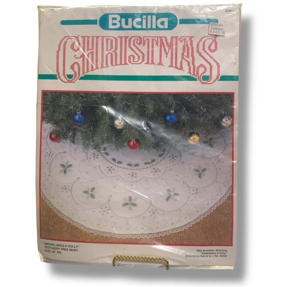 Bucilla Snowflakes & Holly Tree Skirt Embroidery Kit 45" 100% Cotton Fabric Vint
